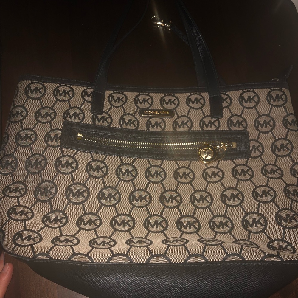 Authentic Michael kors purse